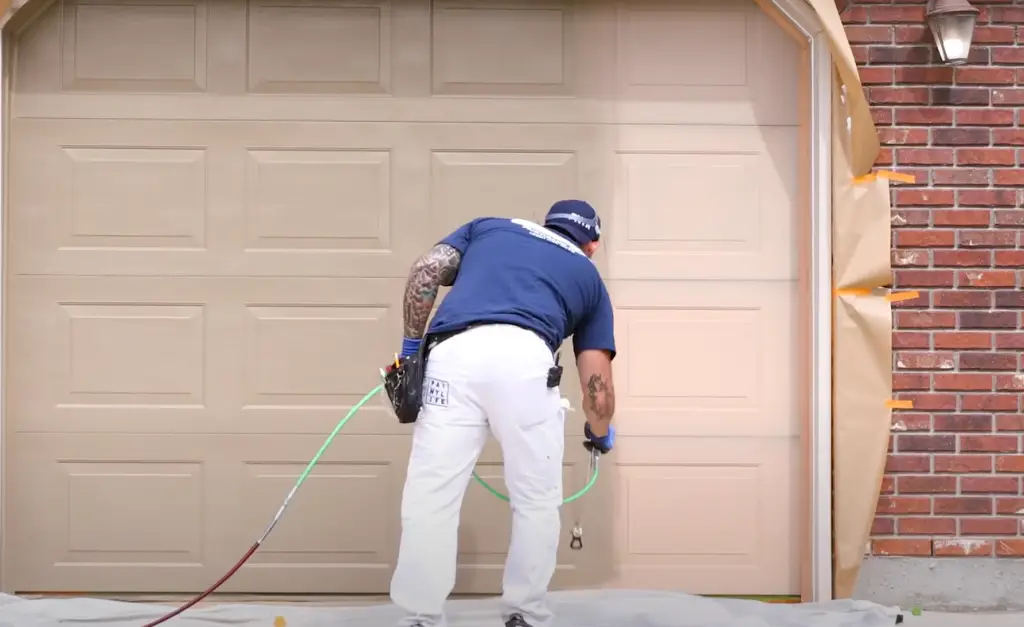 A few things to keep in mind when choosing paint for your aluminum garage door