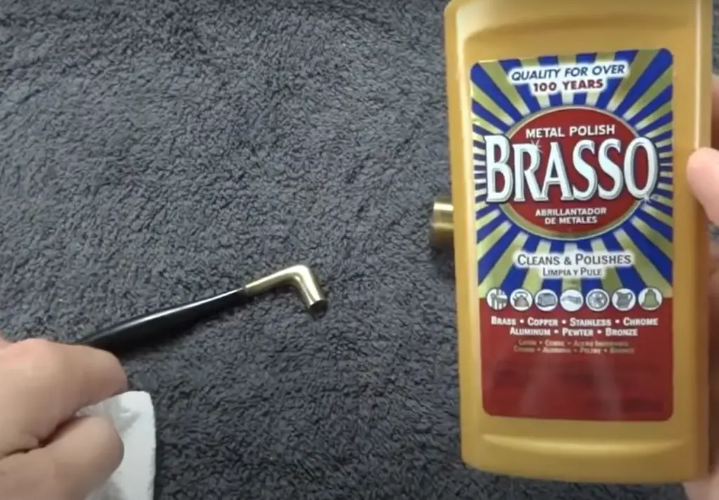 Brass polishes, creams and liquids, which are easy to use