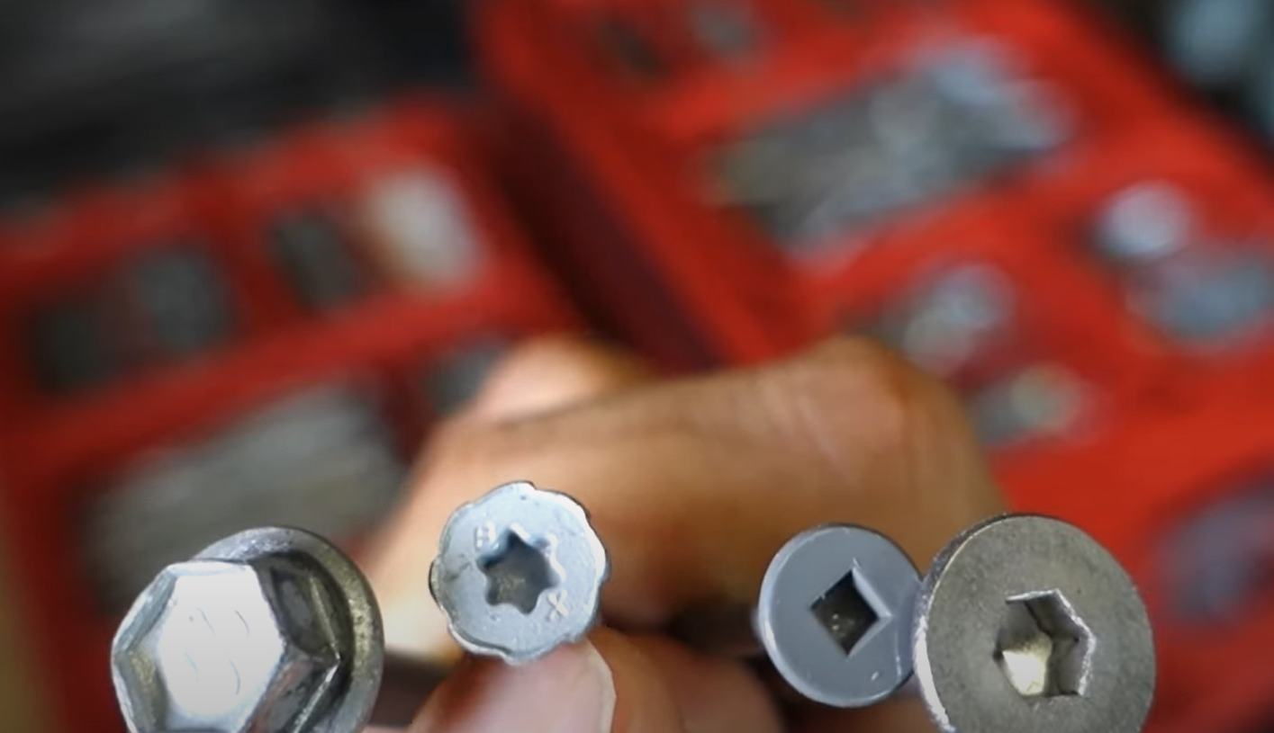 Top 5 Best Screws to Use With Aluminum [September 2023 Review] MetalProfy