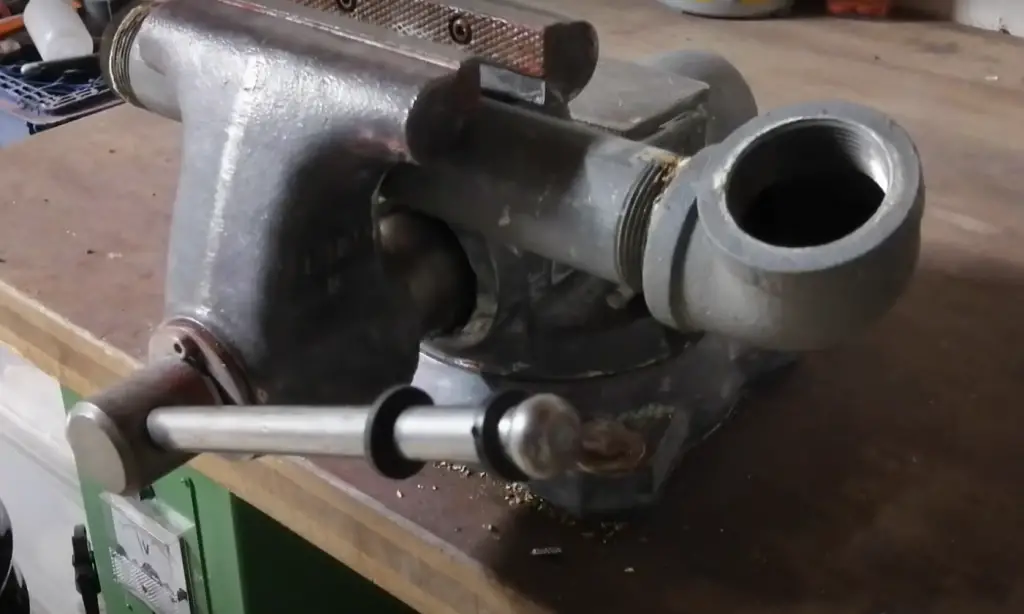 What is a drill press vise and how to use it?