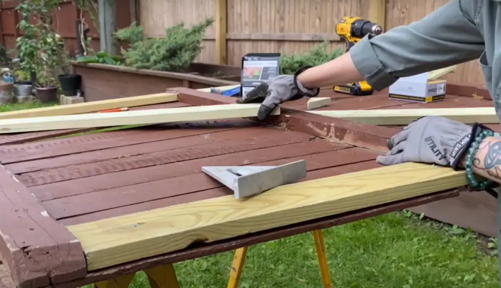 How To Clean A Metal Gate Before Painting