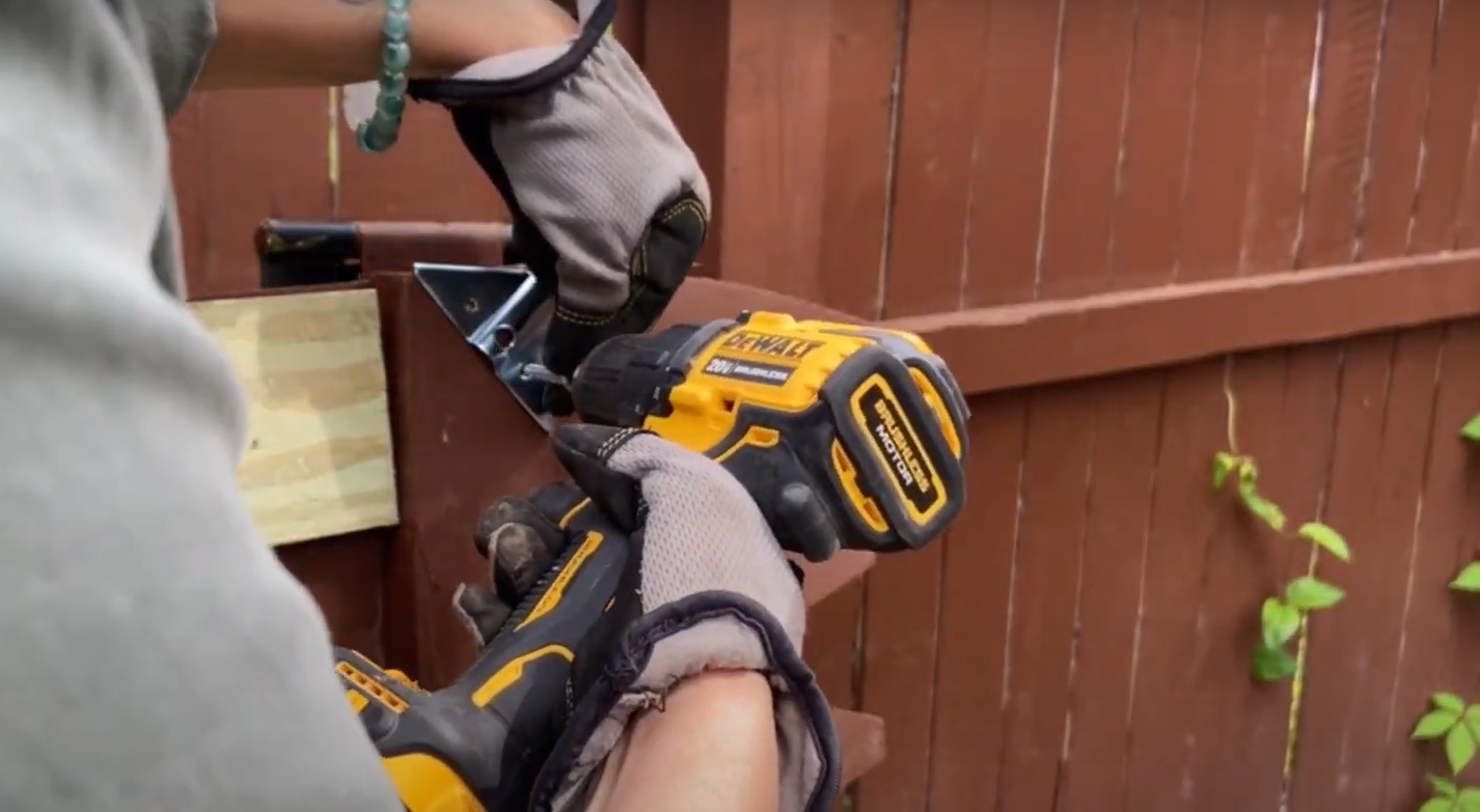 How to Fix a Sagging Metal Gate? MetalProfy