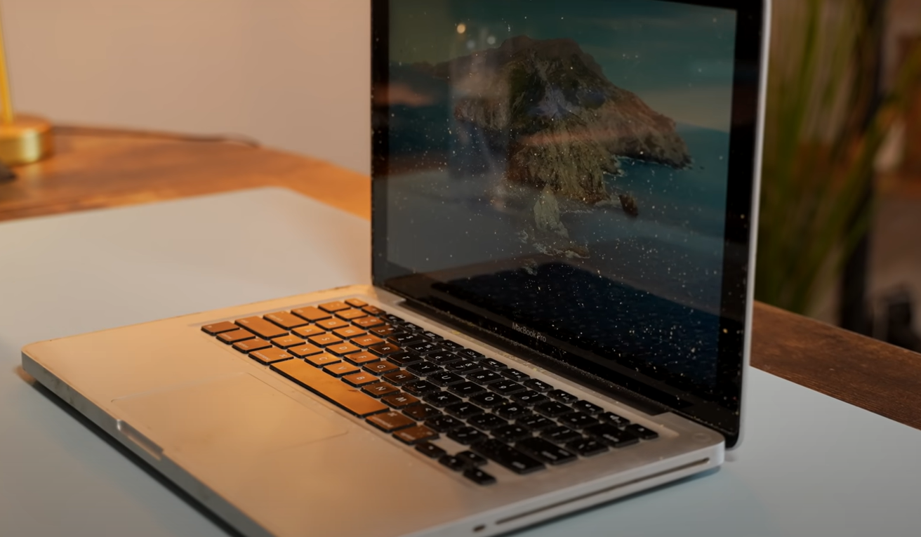 How to Clean MacBook Pro Aluminum Body? MetalProfy