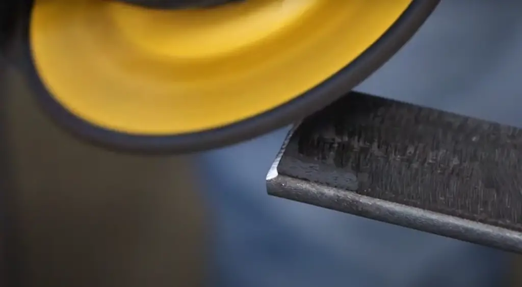 Can an Angle Grinder Cut Steel?
