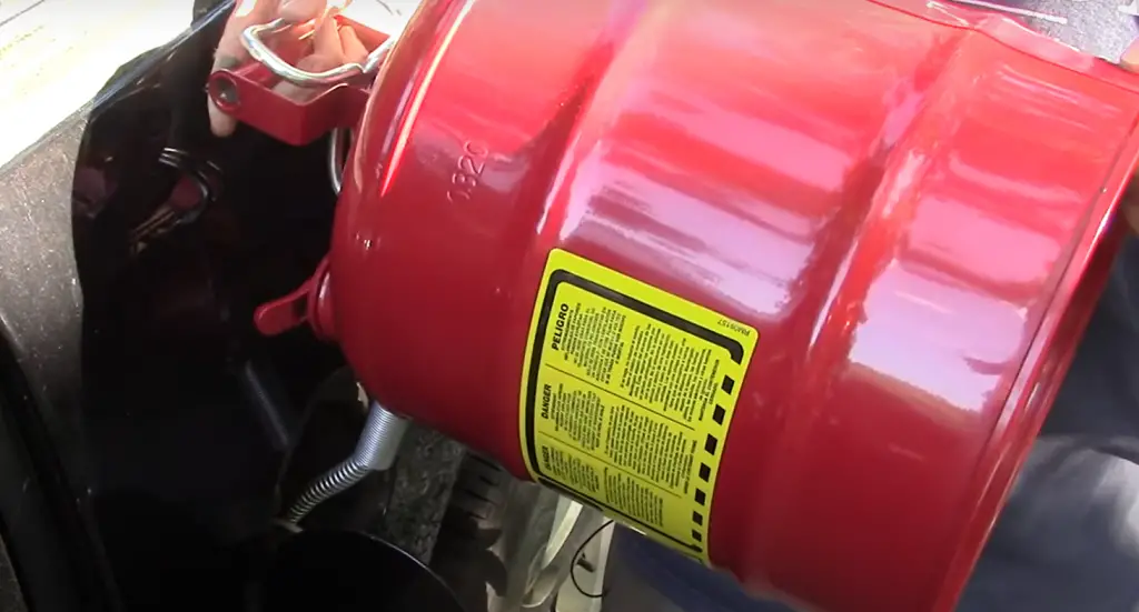 Are plastic gas cans safe?