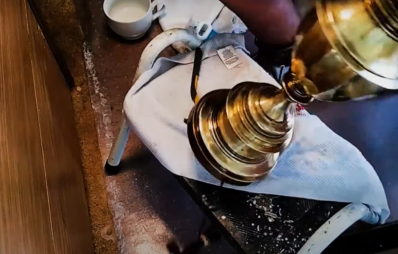 How to Clean Brass Lamps? MetalProfy