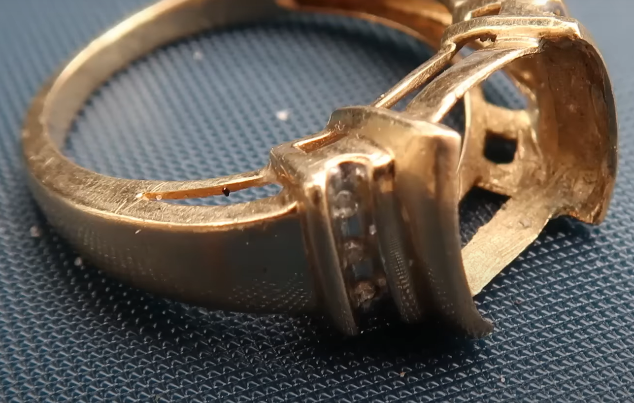 Does Titanium Go Off In Metal Detectors | The Tube
