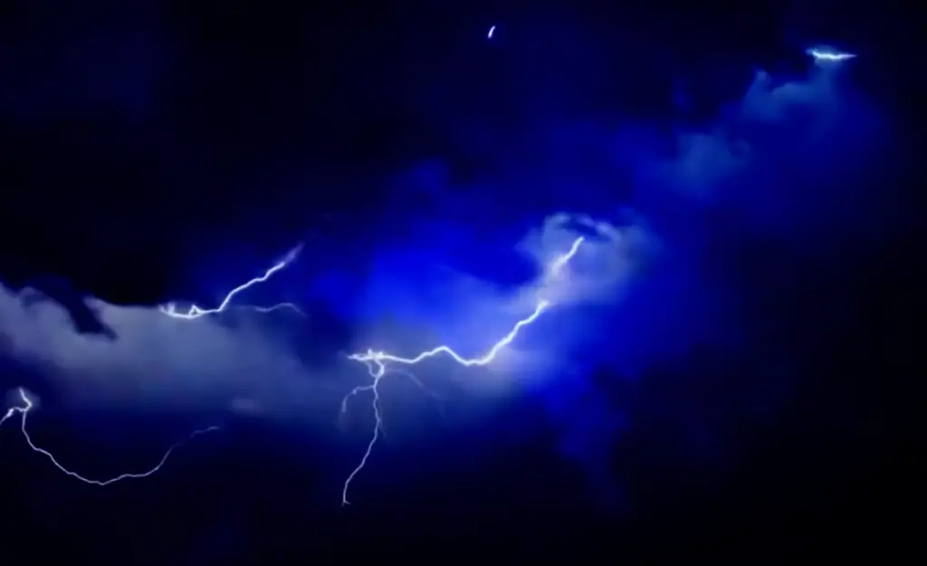 Does Aluminum Attract Lightning?