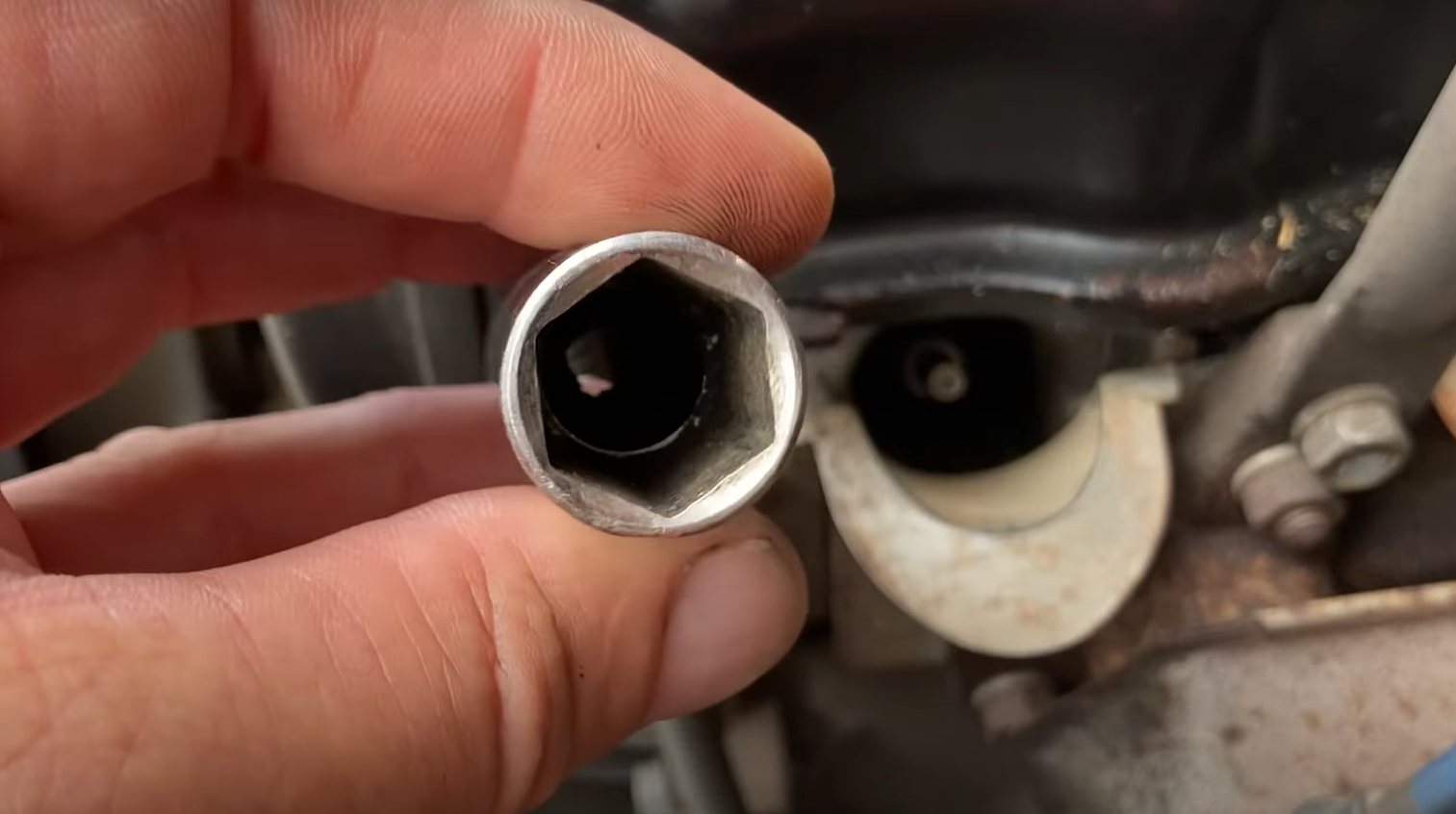 How to Remove Stuck Spark Plug From Aluminum Head? MetalProfy