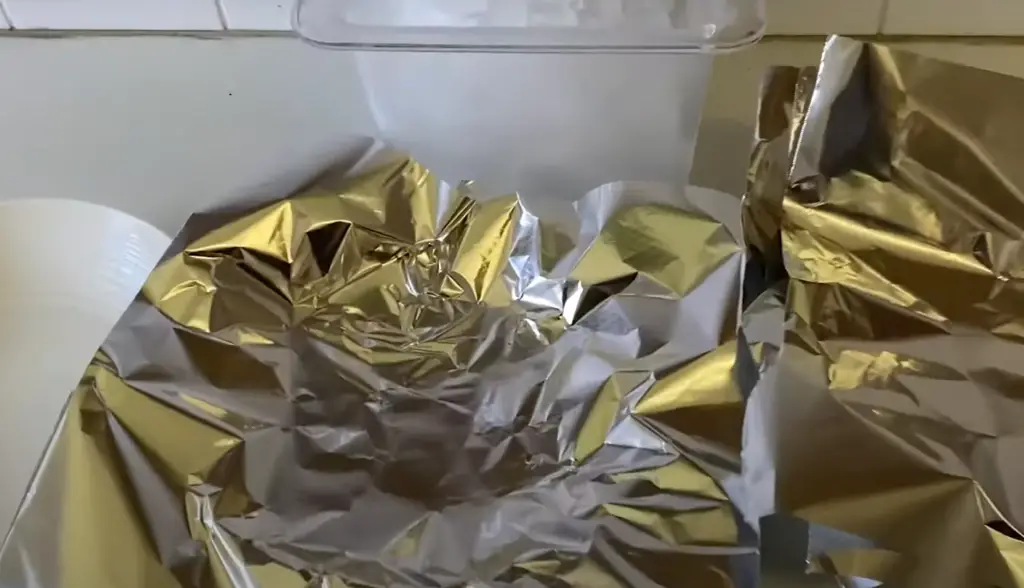 How Does Aluminium Foil Keep Food Warm?